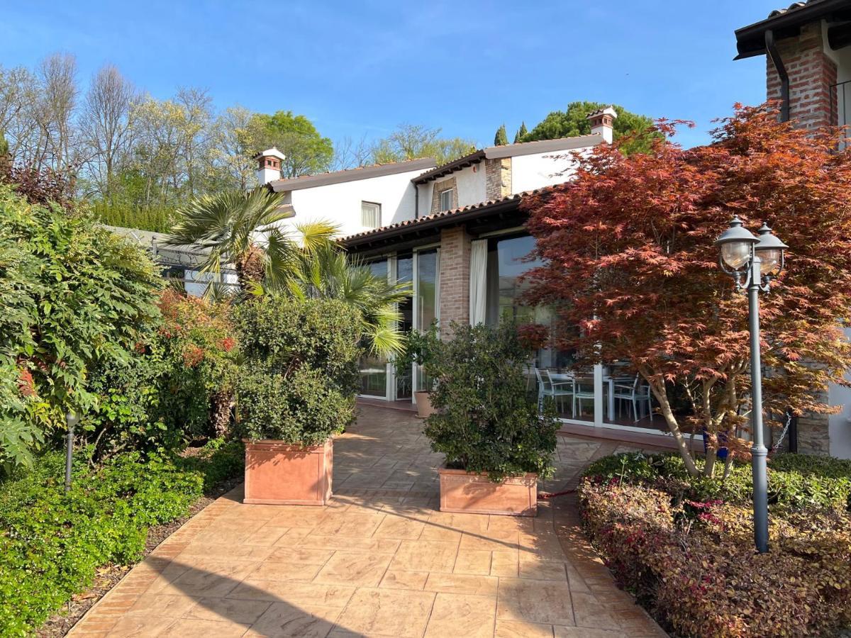 B&B Corte Delle Rose Castiglione Delle Stiviere Buitenkant foto