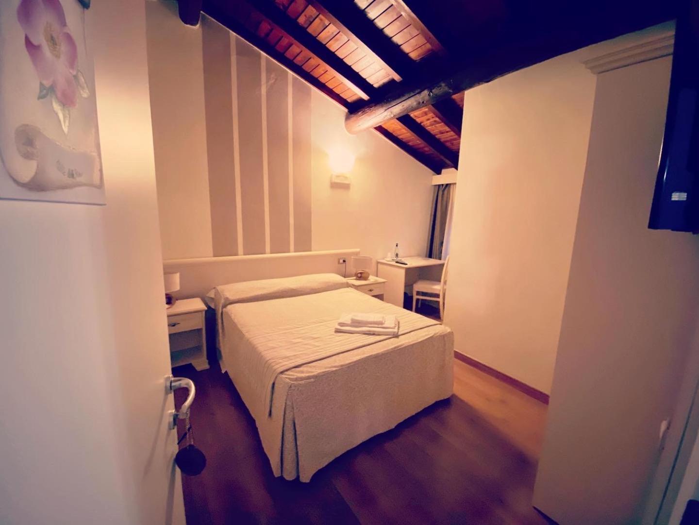 B&B Corte Delle Rose Castiglione Delle Stiviere Buitenkant foto