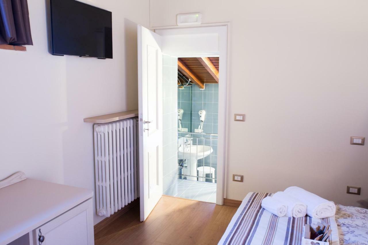B&B Corte Delle Rose Castiglione Delle Stiviere Buitenkant foto