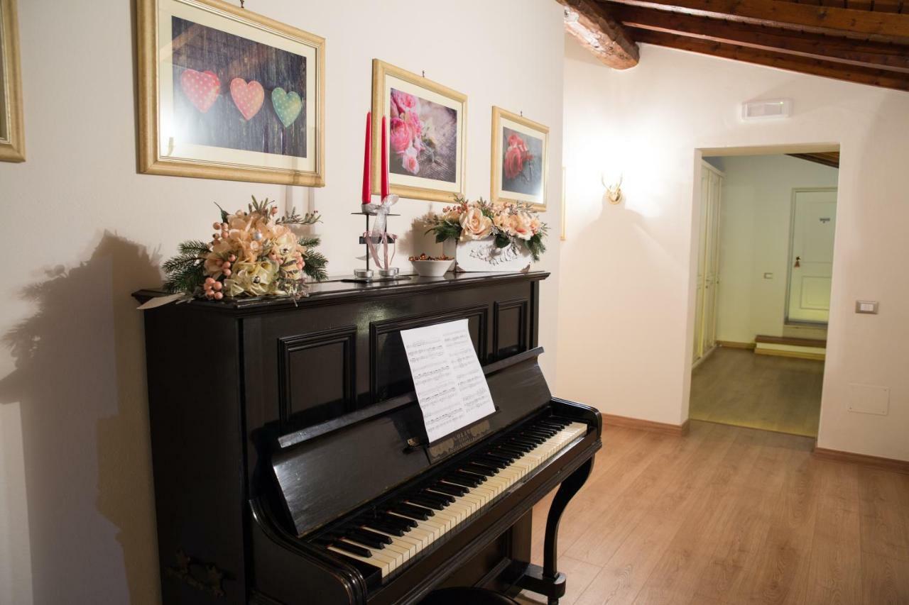 B&B Corte Delle Rose Castiglione Delle Stiviere Buitenkant foto
